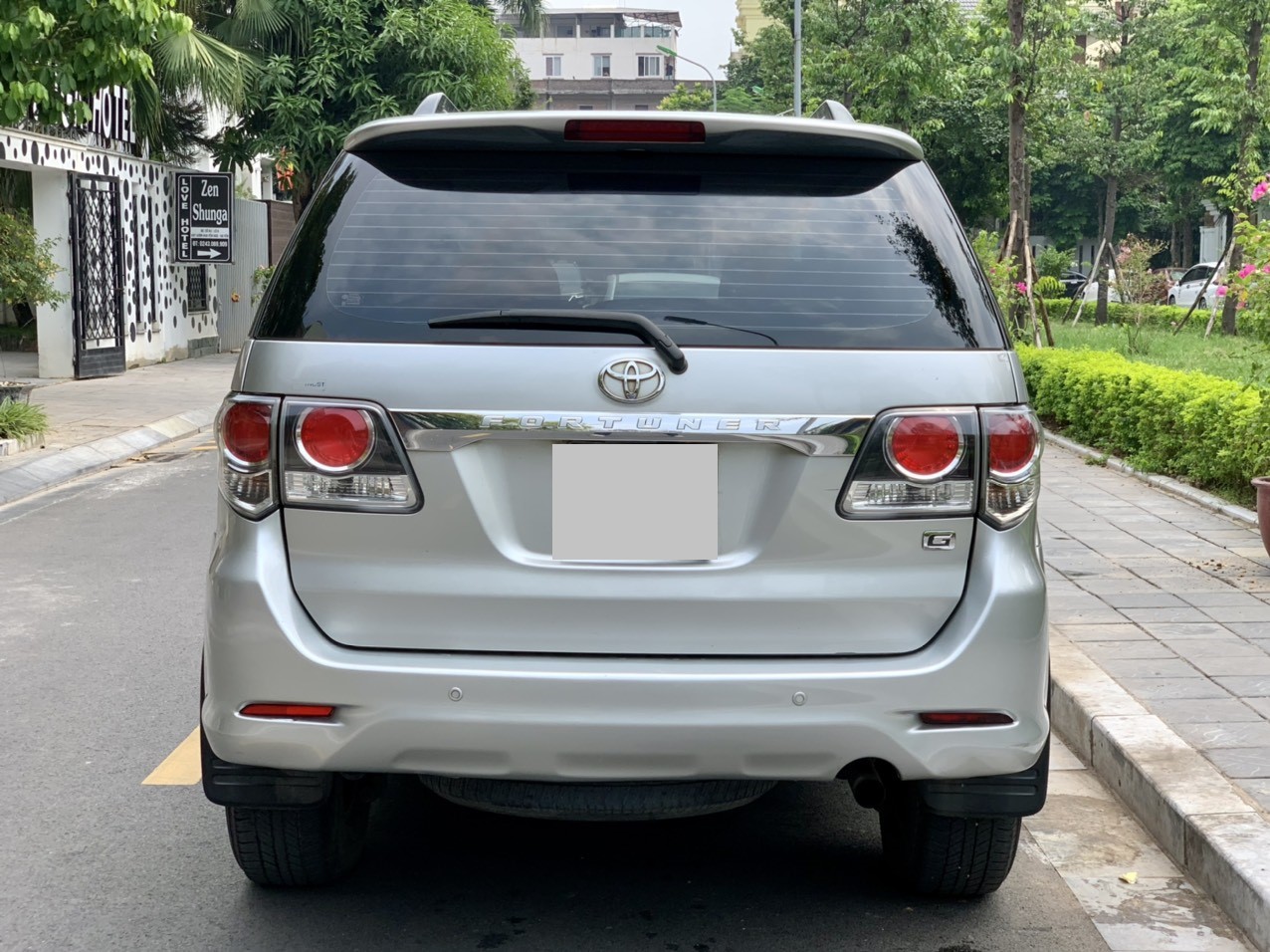 Toyota Fortuner 2.5G 2016 màu bạc (đã bán)