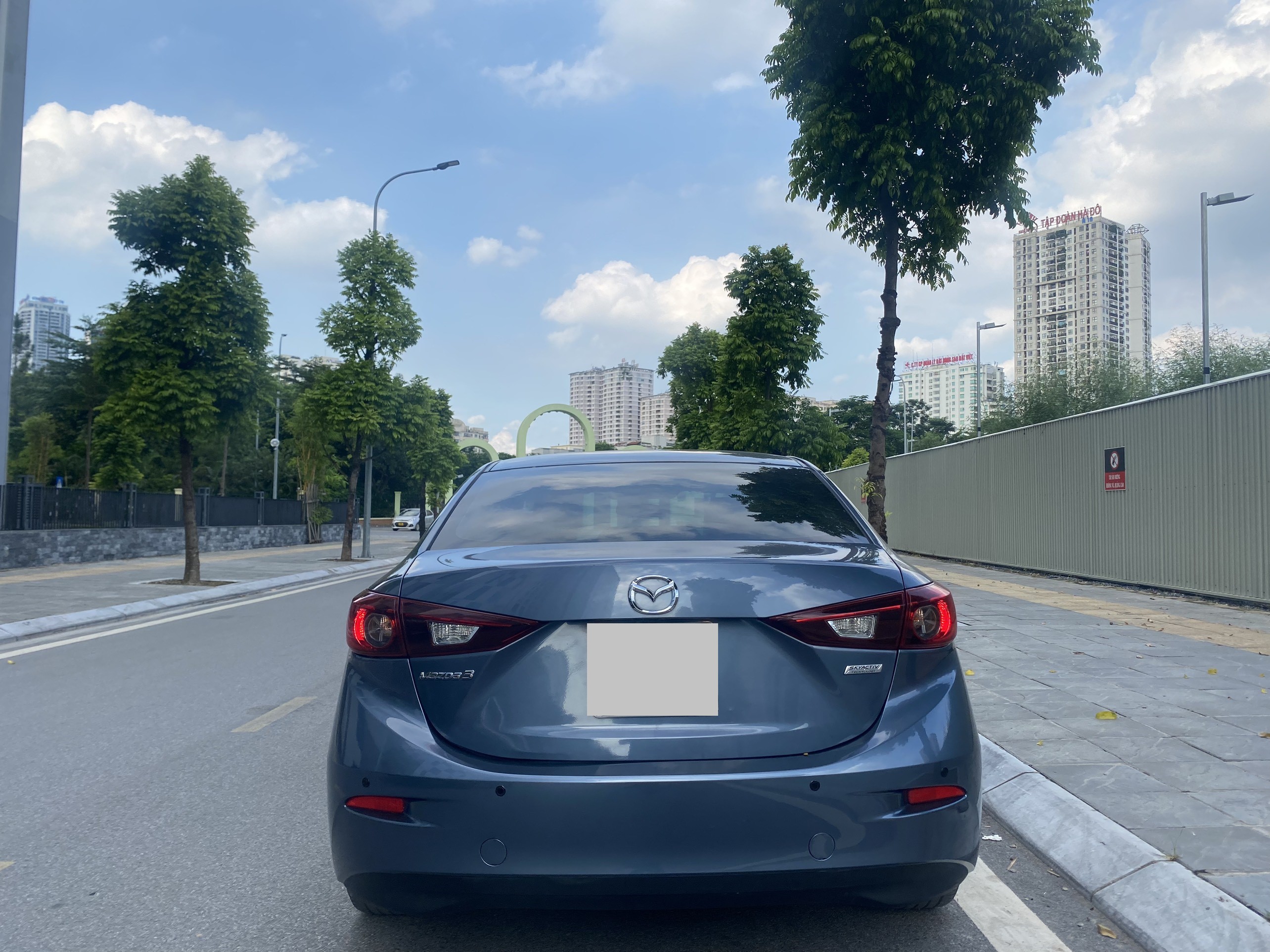 Mazda 3 1.5AT màu xanh 2016 (đã bán)