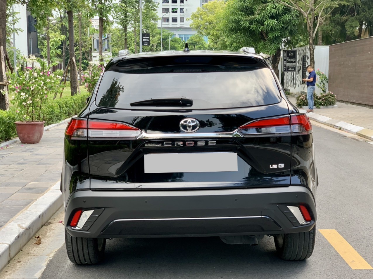 Toyota Corolla Cross 1.8V 2022 màu đen biển Hà Nội (Đã bán)