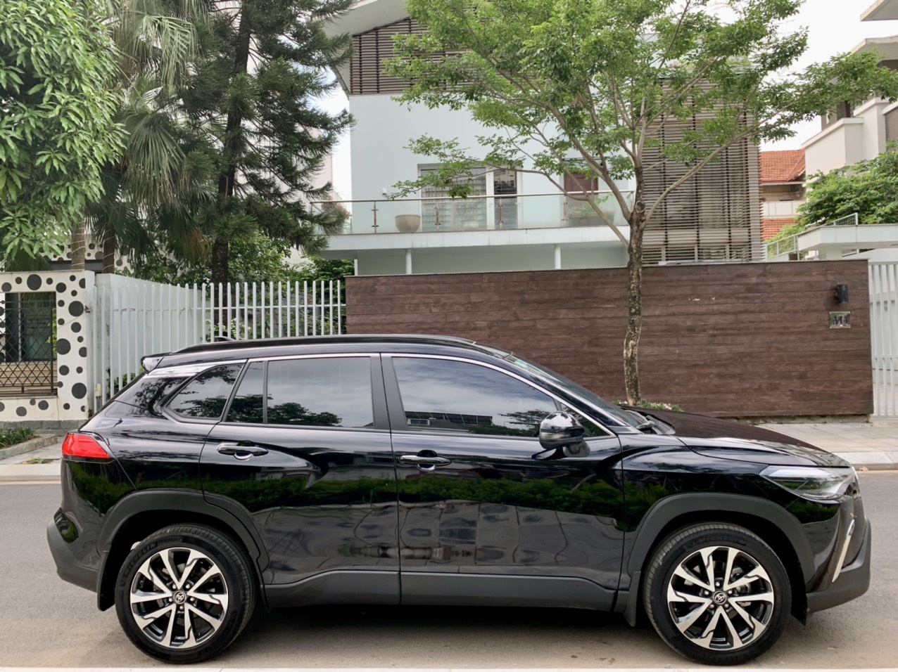 Toyota Corolla Cross 1.8V 2021 màu đen (Đã bán)