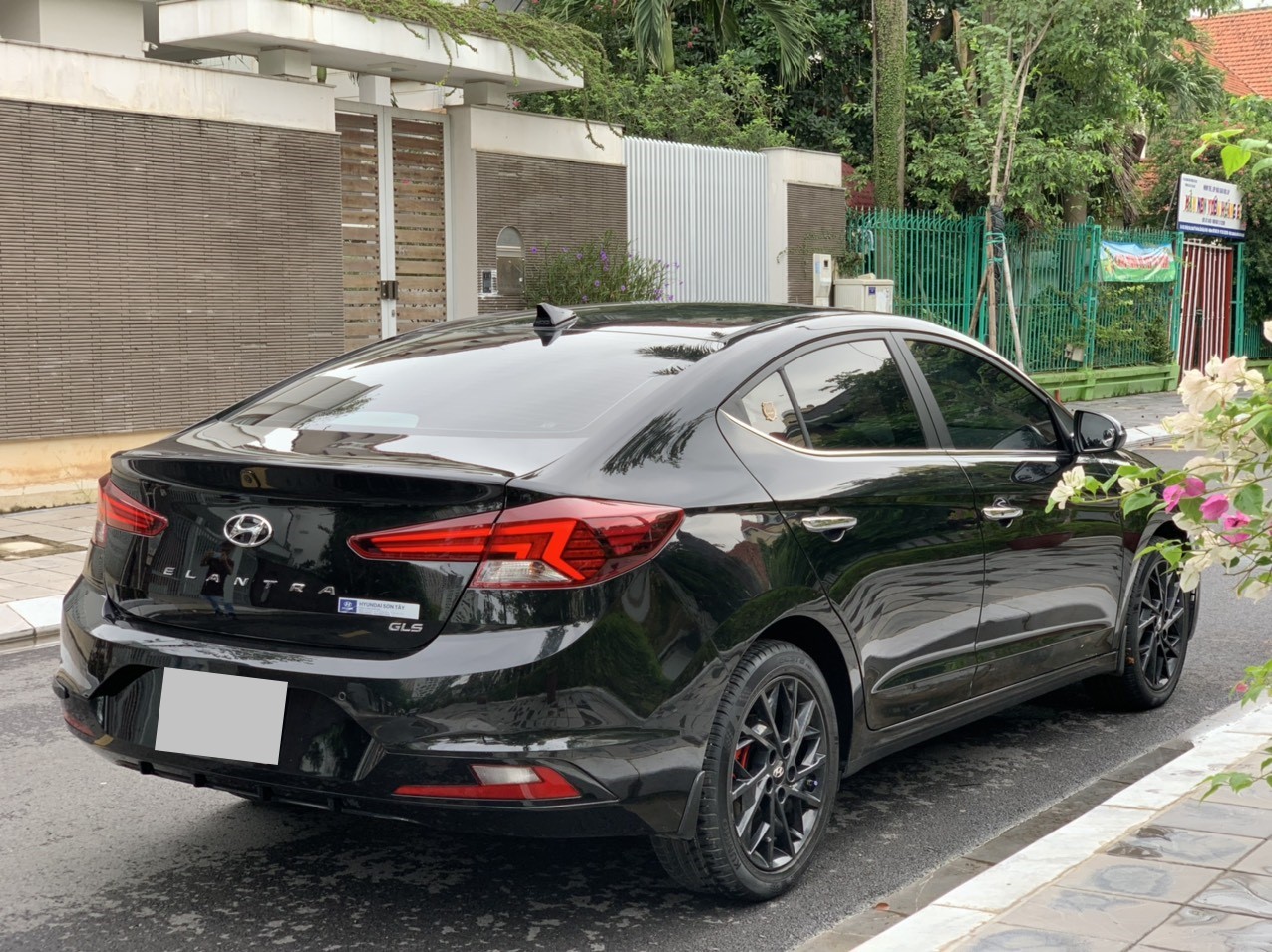 Hyundai Elantra 2.0AT 2020 màu đen (Đã bán)