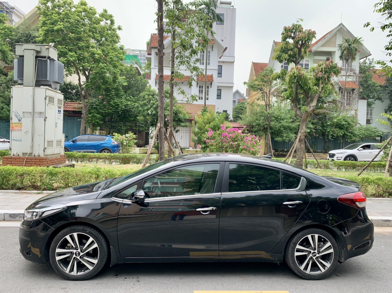 Kia Cerato 1.6AT 2017 màu đen (Đã bán)