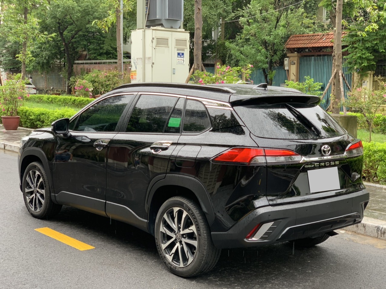 Toyota Corolla Cross 1.8V 2022 màu đen biển tỉnh (Đã bán)