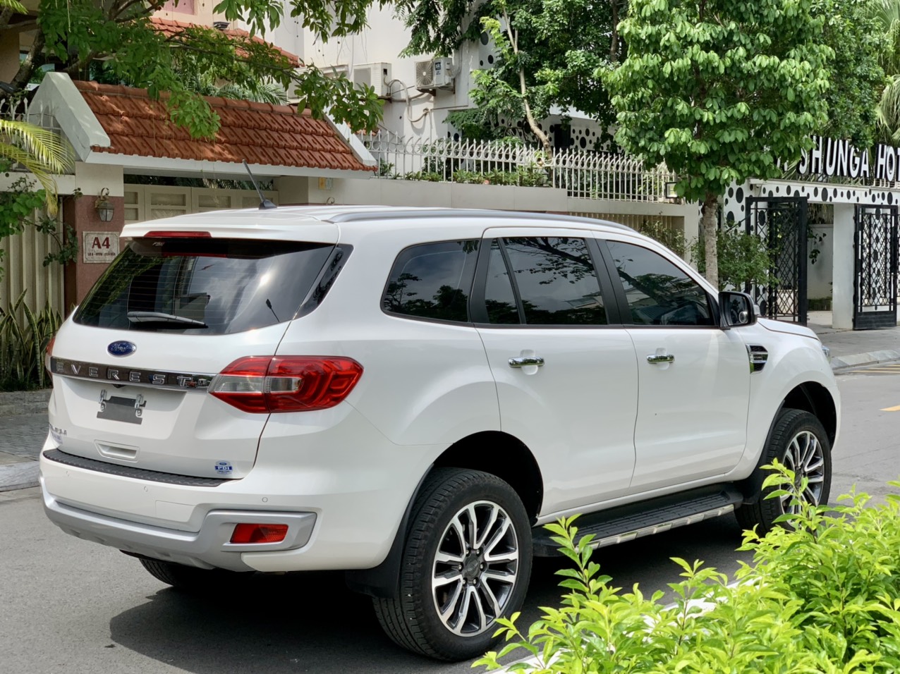Ford Everest Titanium 2.0L 4x2 AT 2022 (đã bán)