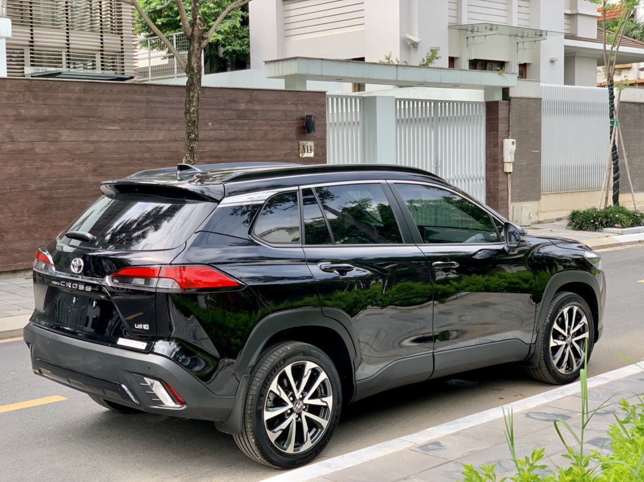 Toyota Corolla Cross 1.8V 2021 màu đen (Đã bán)