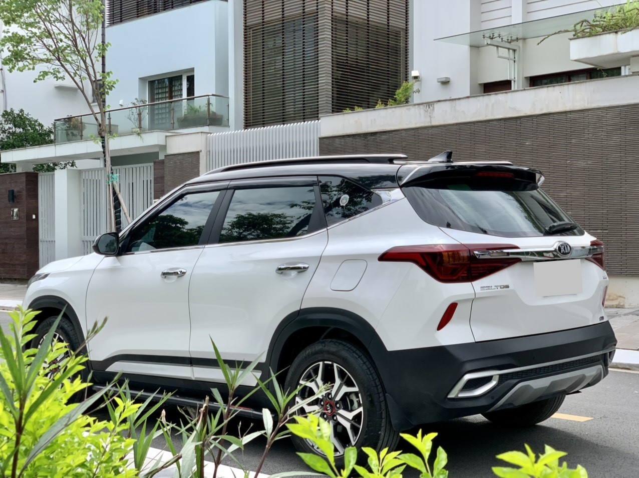 Kia Seltos 1.4 Luxury 2021 màu trắng (Đã bán)