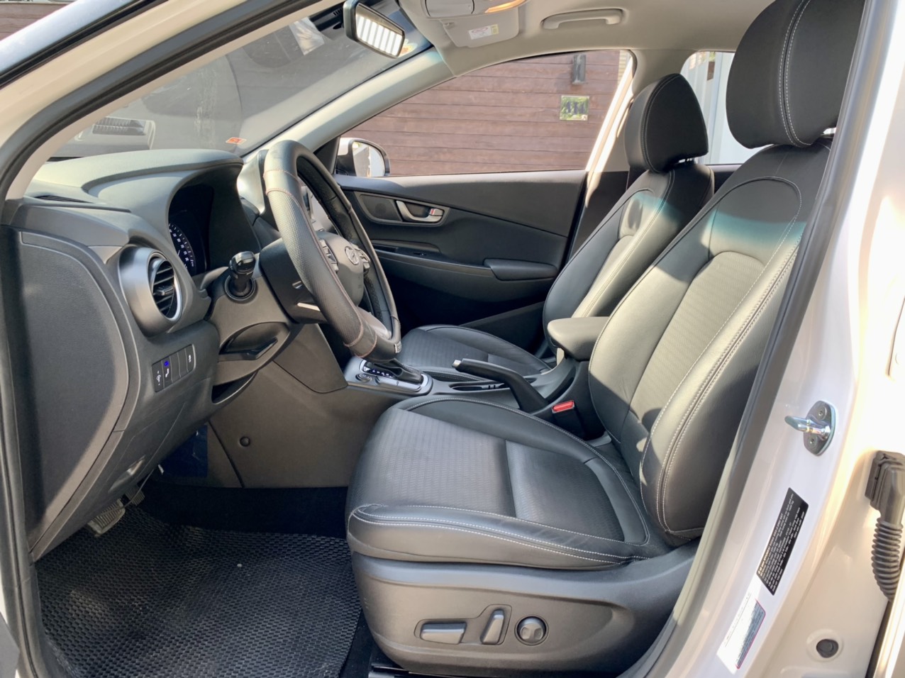 Hyundai Kona 2.0 ATH bản đặc biệt 2020 màu trắng (Đã bán)