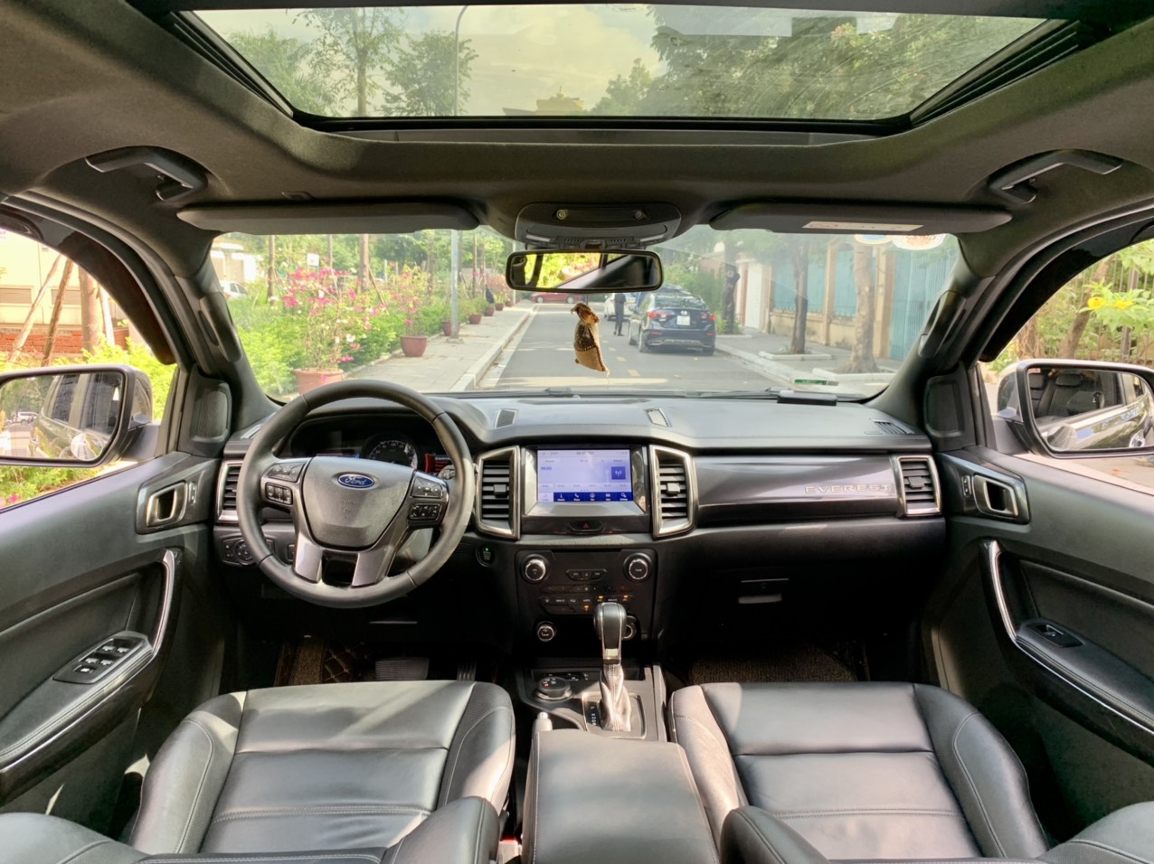 Ford Everest Titanium 4x4 2021 màu đen (Đã bán)