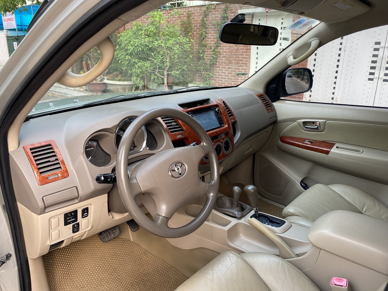Toyota Fortuner SR5 2.7AT 4x4 2007 ĐKLĐ 2008 màu bạc (đã bán)