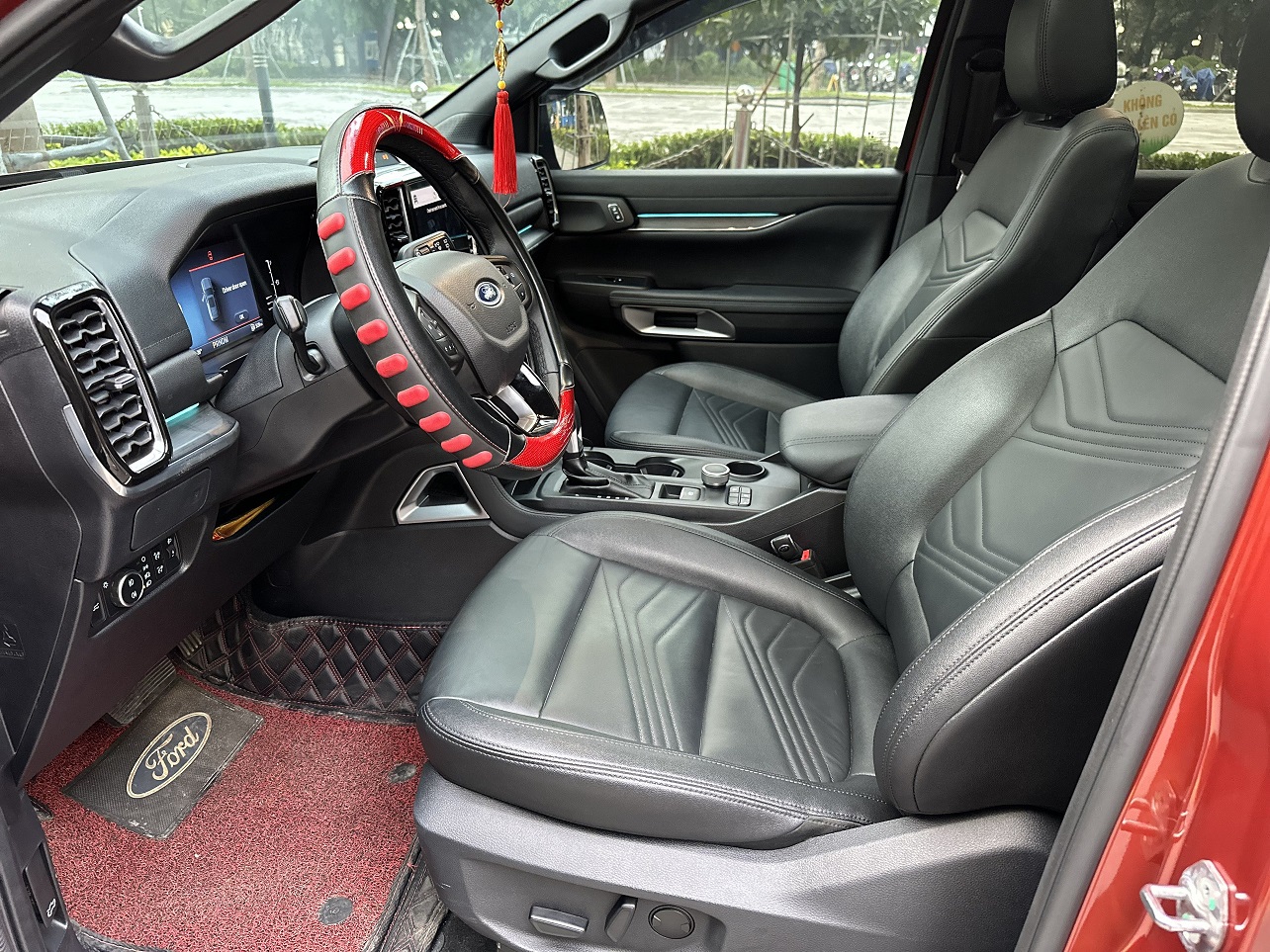 Ford Everest Titanium 2.0L 4x2 2022 model 2023 màu đỏ cam (Đã bán)