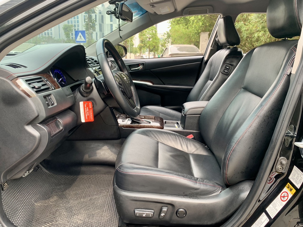 Toyota Camry 2.5Q 2016 màu đen (Đã bán)