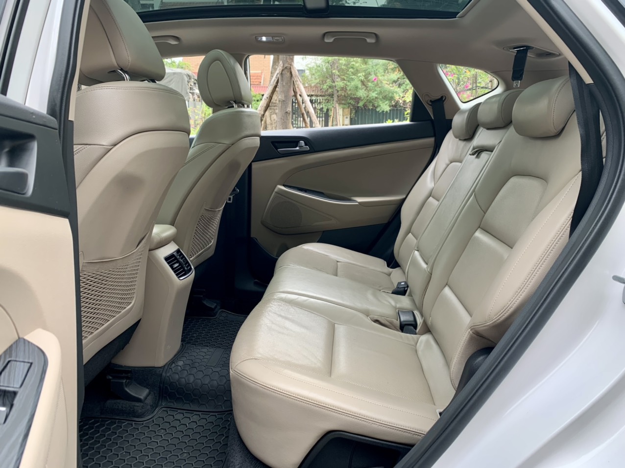 Hyundai Tucson 2.0ATH 2015 màu trắng (Đã bán)