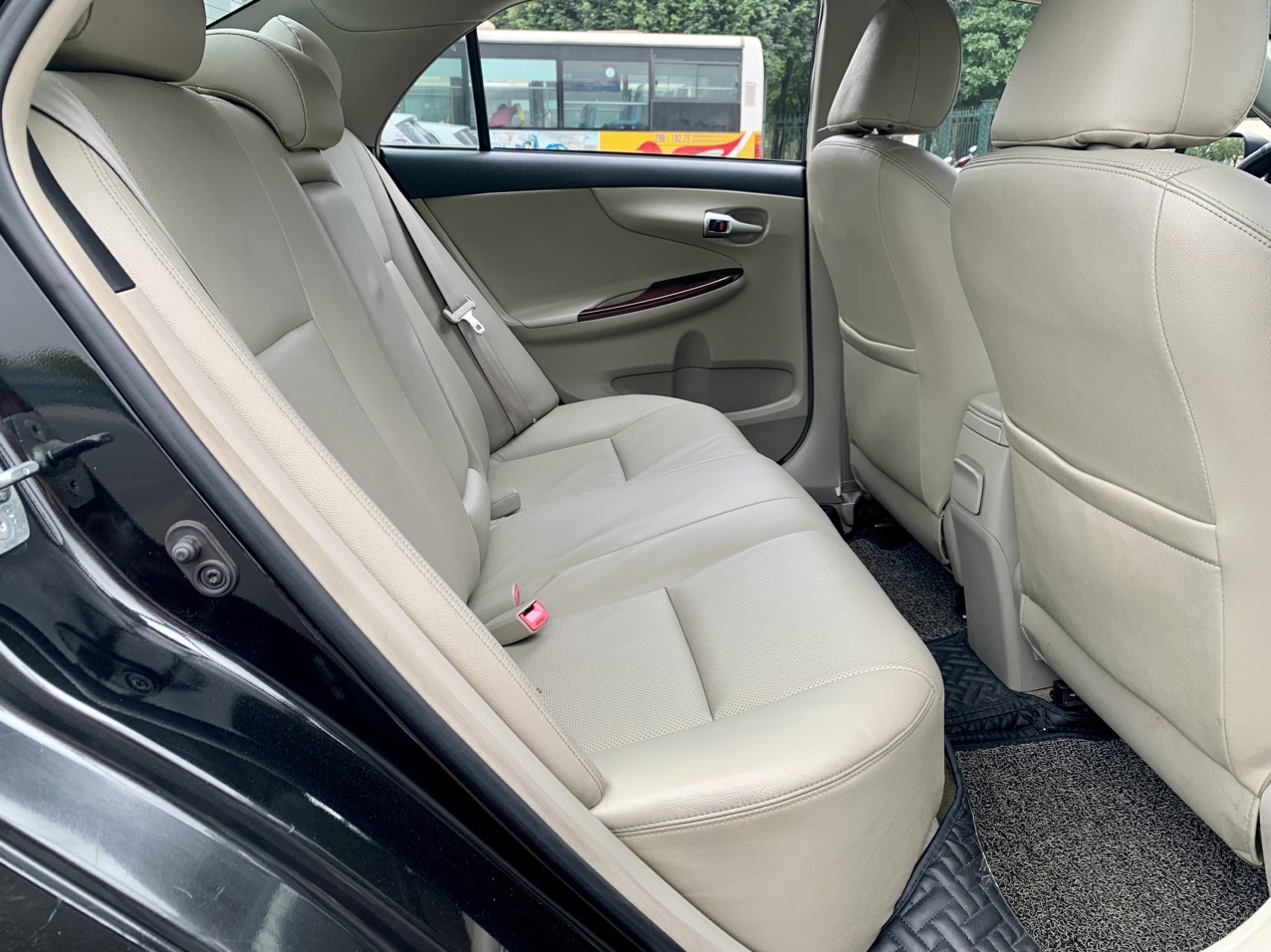 Toyota Corolla Altis 1.8G AT 2012 màu đen (đã bán)