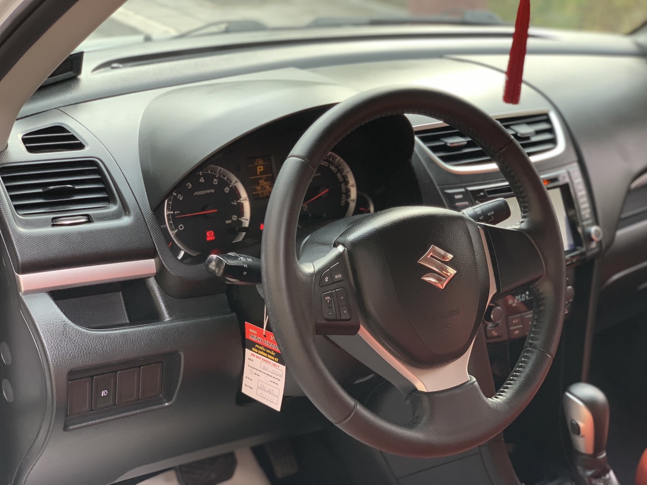 Suzuki Swift 1.4AT 2017 màu trắng (đã bán)