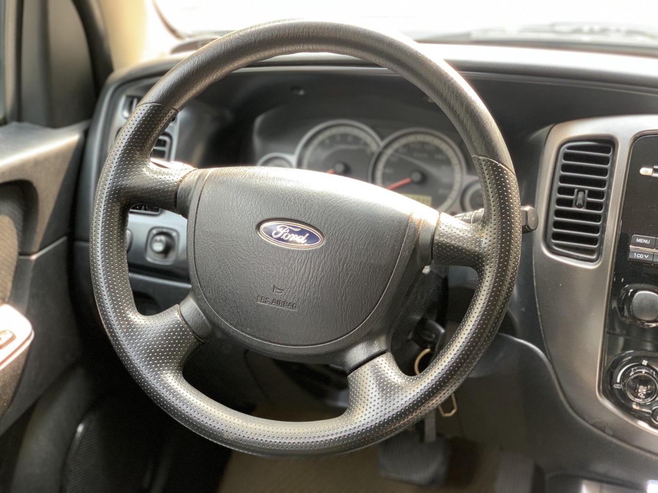 Ford Escape XLS 2.3L 4x2 2009 màu đen (Đã bán)