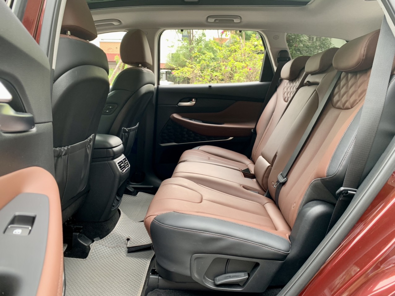 Hyundai Santafe full xăng cao cấp 2.5L 2022 màu đỏ (Đã bán)