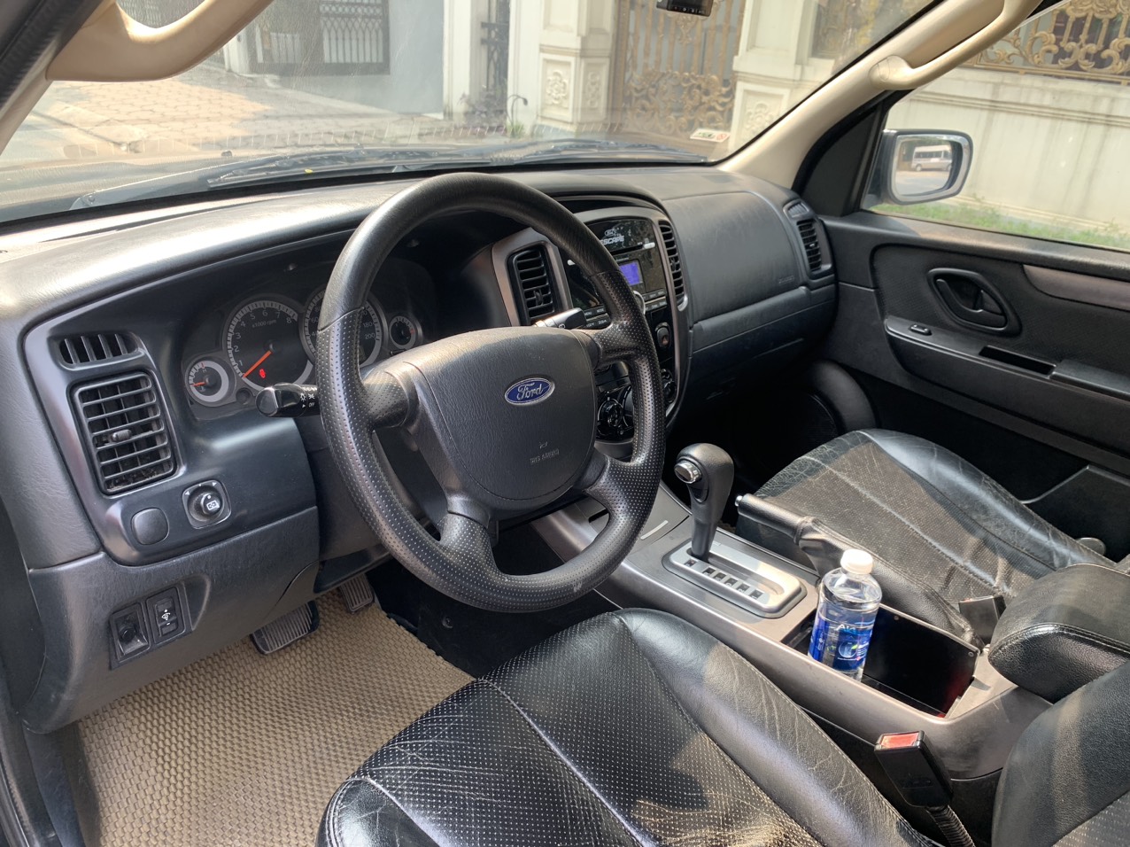 Ford Escape XLS 2.3L 4x2 2009 màu đen (Đã bán)