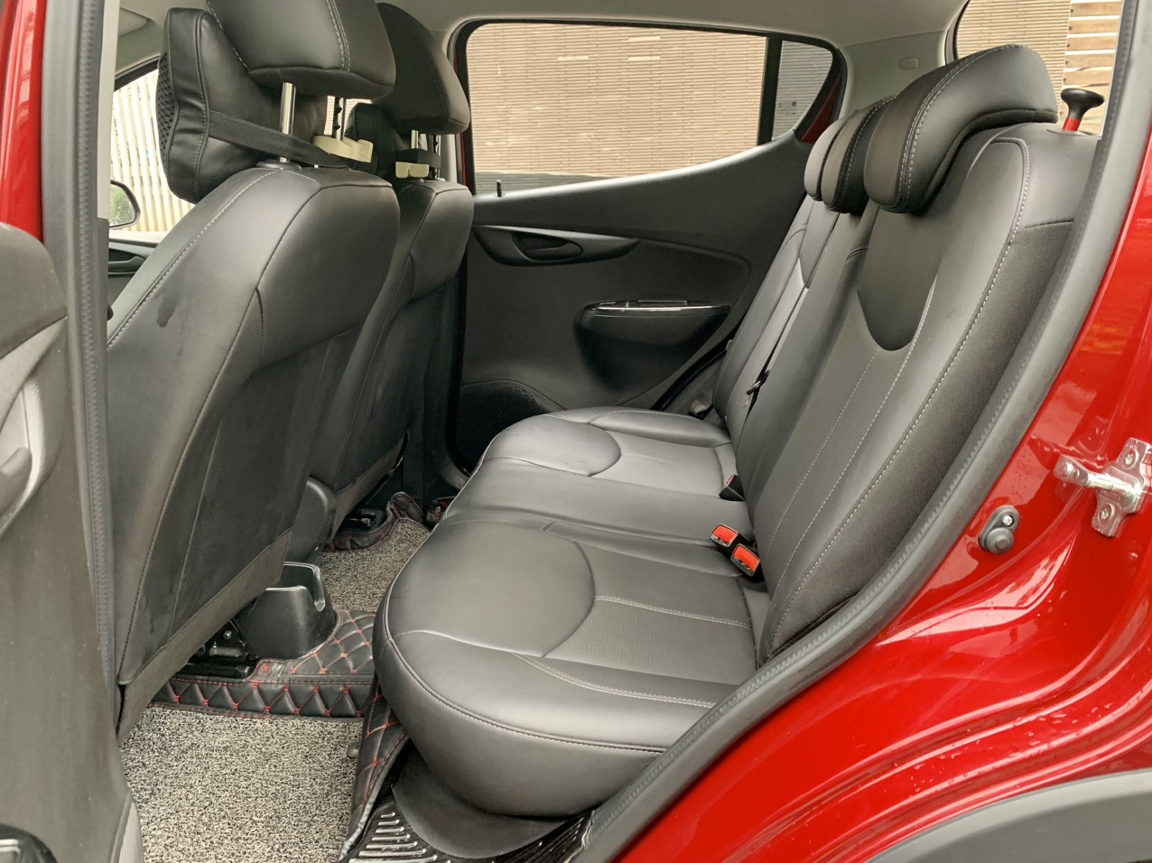 Vinfast Fadil Base 2021 màu đỏ (đã bán)