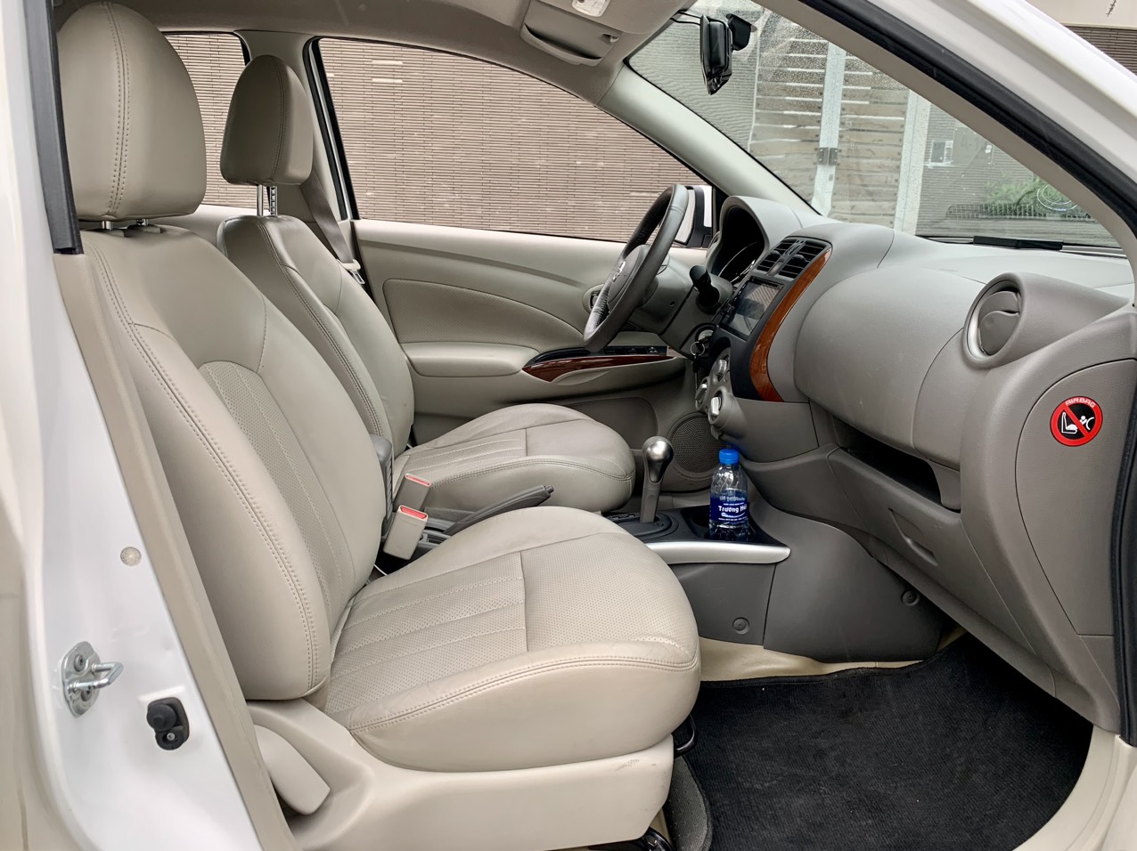 Nissan Sunny 1.5L XV 2017 màu trắng (Đã bán)