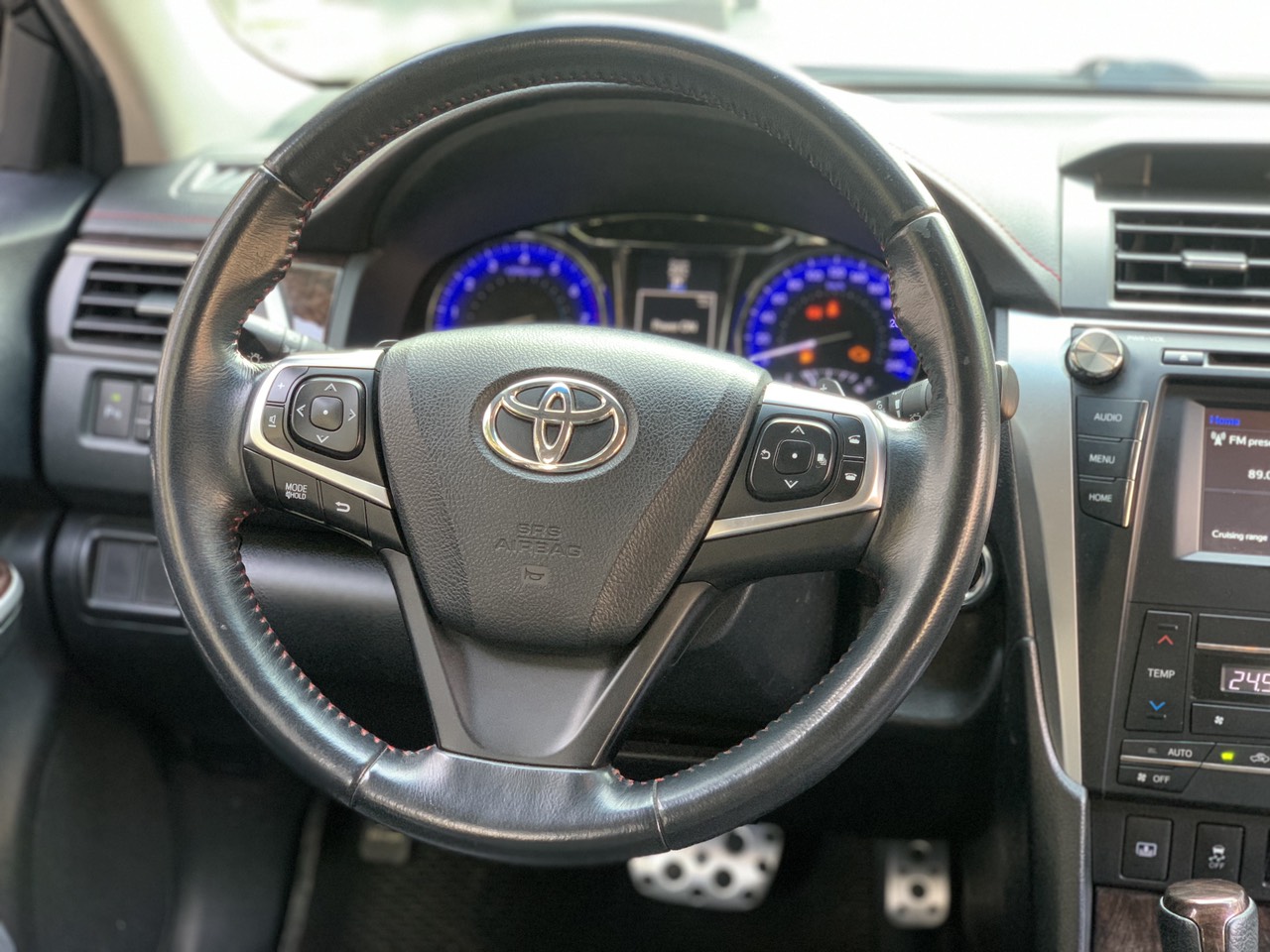 Toyota Camry 2.5Q sản xuất 2015 màu đen (Đã bán)