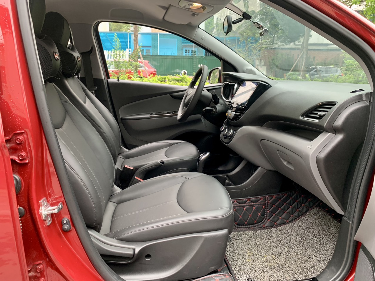 Vinfast Fadil Base 2021 màu đỏ (đã bán)