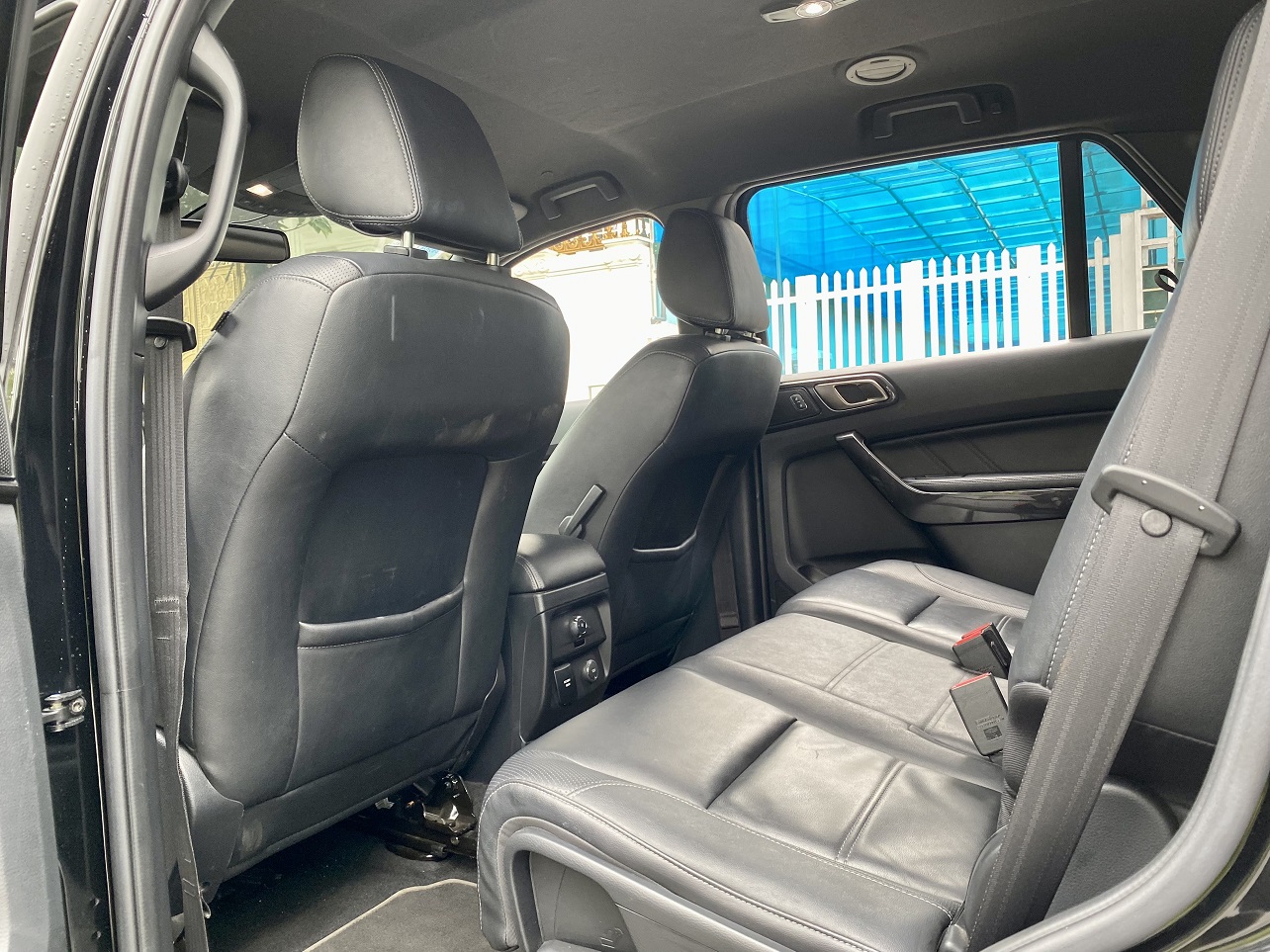 Ford Everest Titanium 4x2 2019 ĐKLĐ 2020 màu đen (Đã bán)