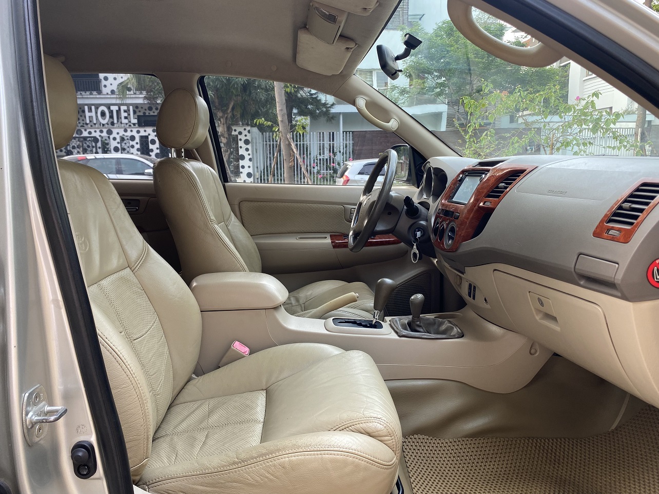 Toyota Fortuner SR5 2.7AT 4x4 2007 ĐKLĐ 2008 màu bạc (đã bán)
