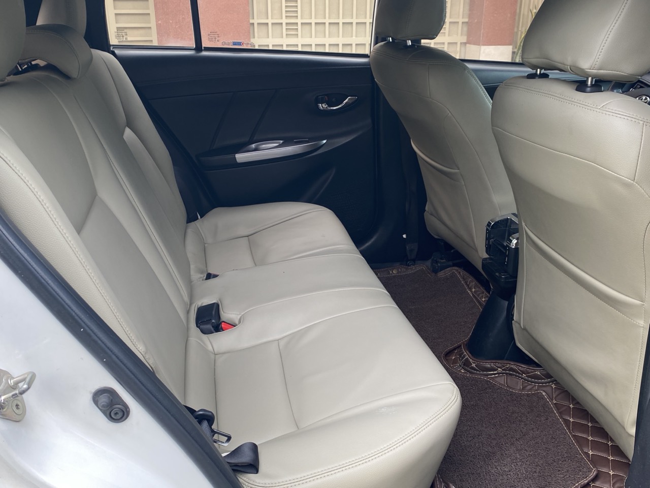 Toyota Yaris 1.3G 2016 màu trắng (đã bán)