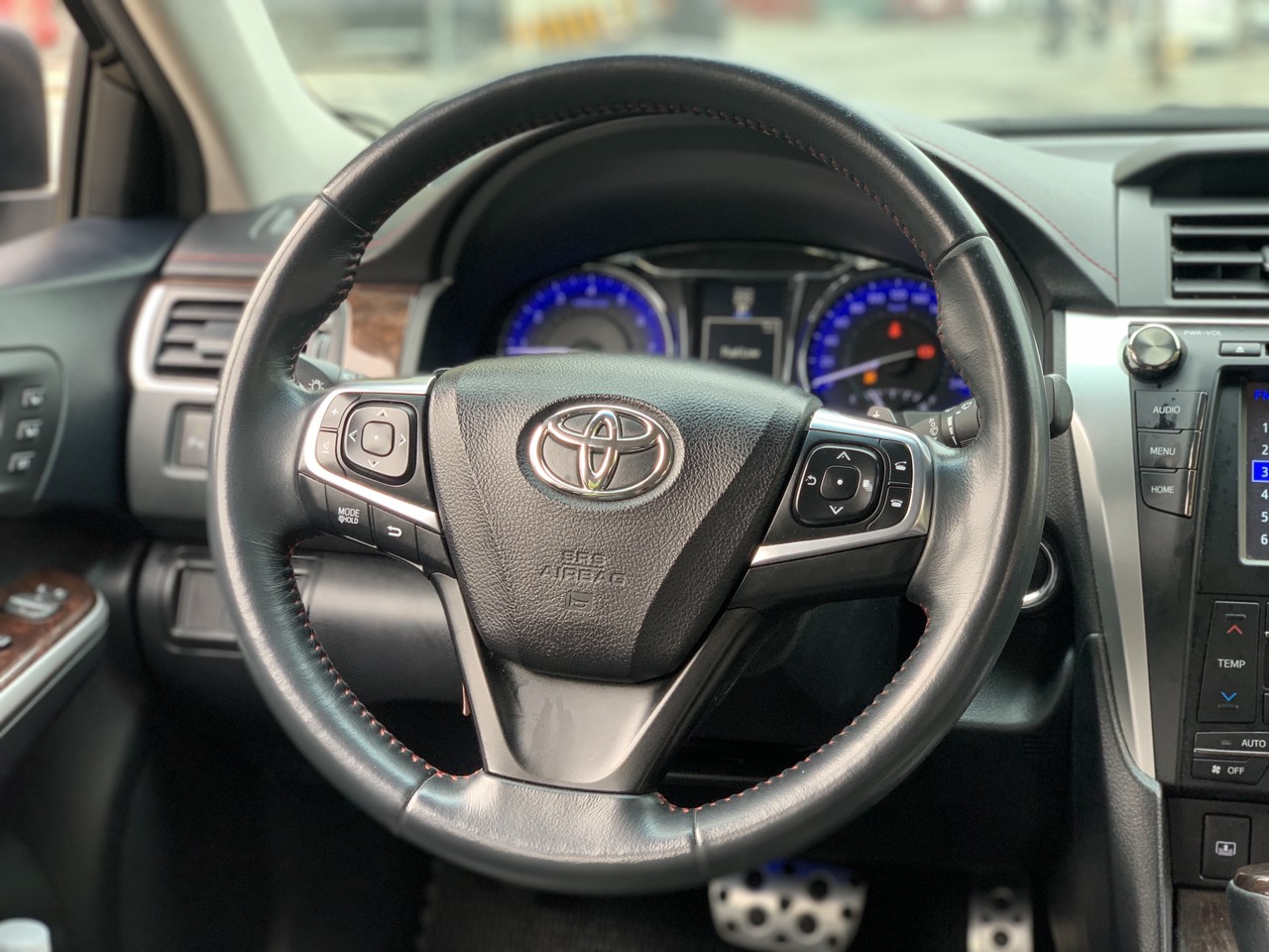Toyota Camry 2.5Q 2016 màu đen (Đã bán)