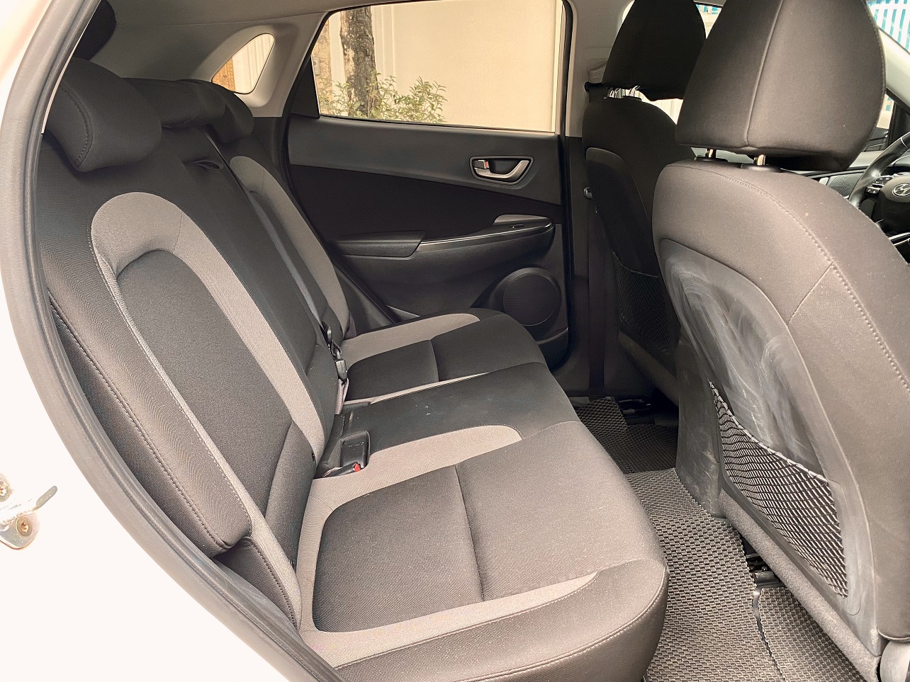 Hyundai Kona 2.0 AT 2018 màu trắng (Đã bán)