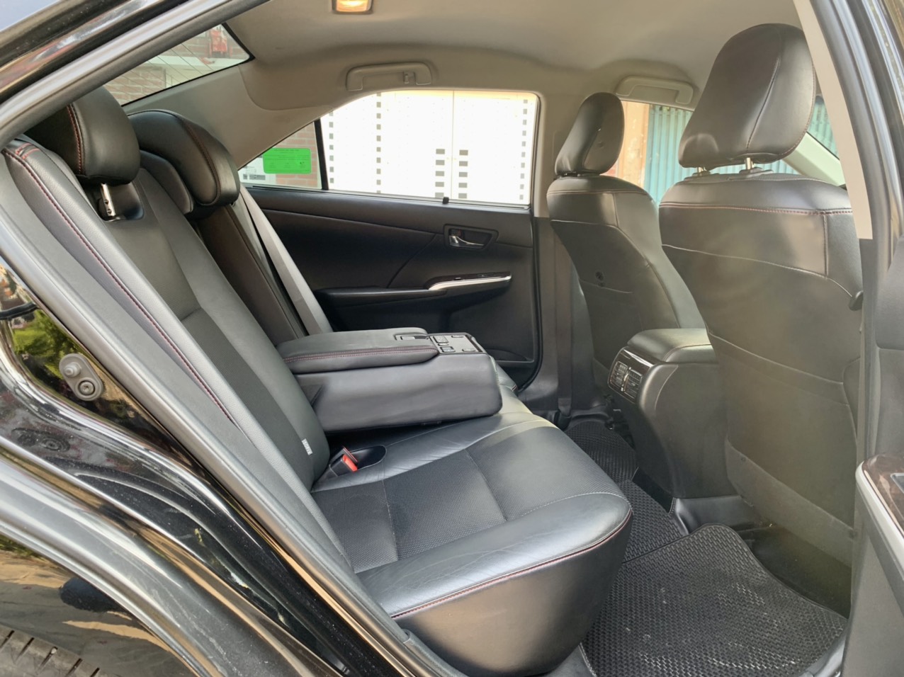 Toyota Camry 2.5Q sản xuất 2015 màu đen (Đã bán)