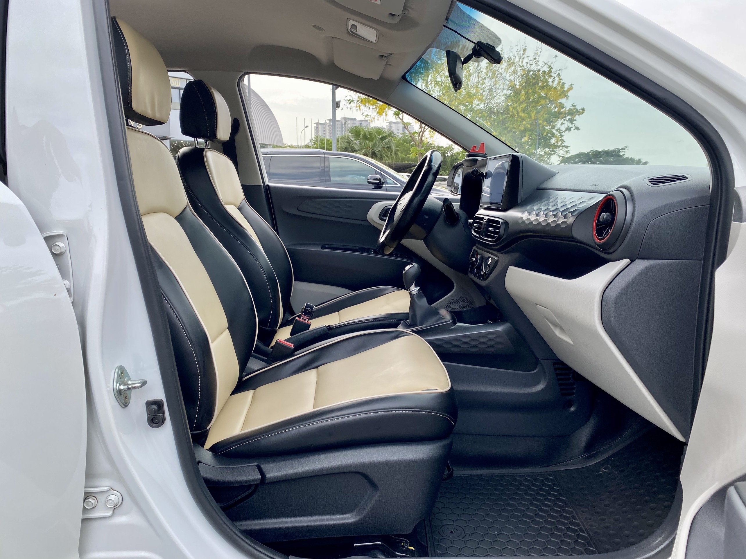 Hyundai I10 1.2 MT 2021 màu trắng (Đã bán)