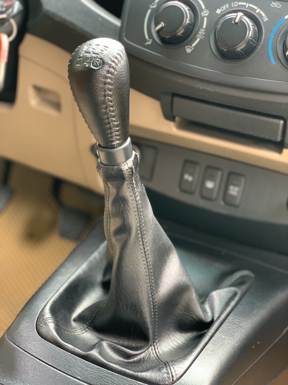 Toyota Fortuner 2.5G 2016 màu bạc (đã bán)