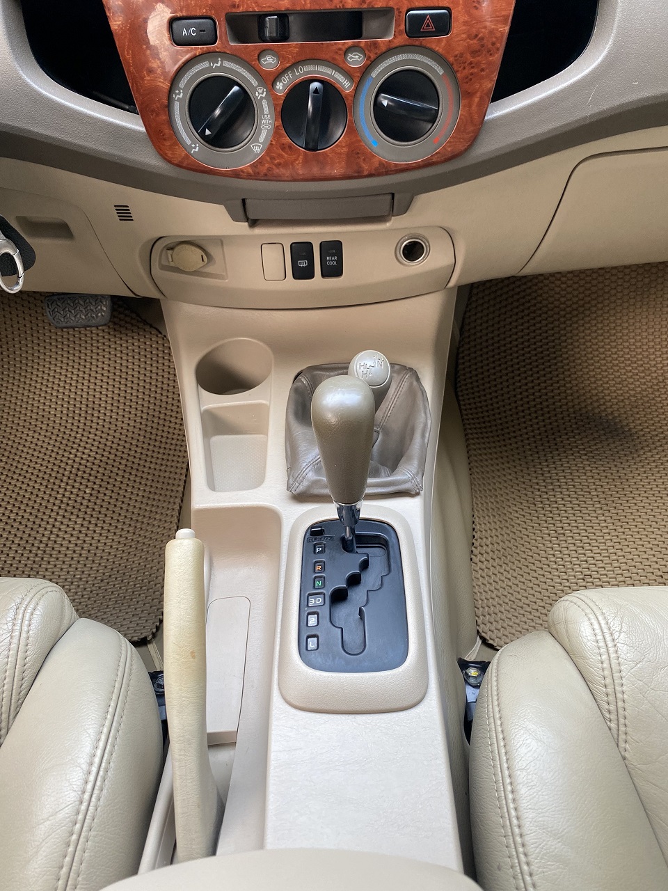 Toyota Fortuner SR5 2.7AT 4x4 2007 ĐKLĐ 2008 màu bạc (đã bán)