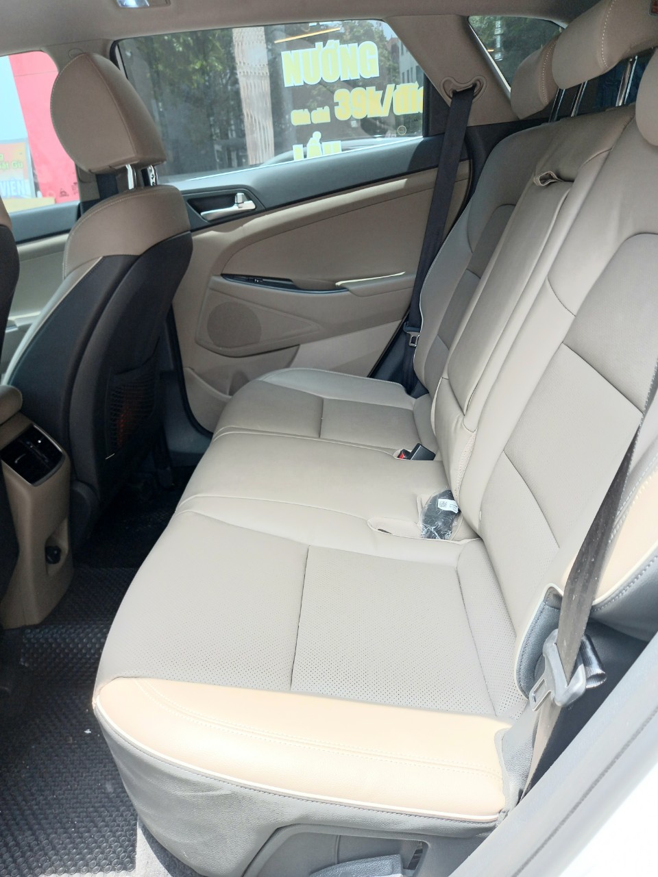 Hyundai Tucson 2.0ATH 2019 màu trắng (Đã bán)