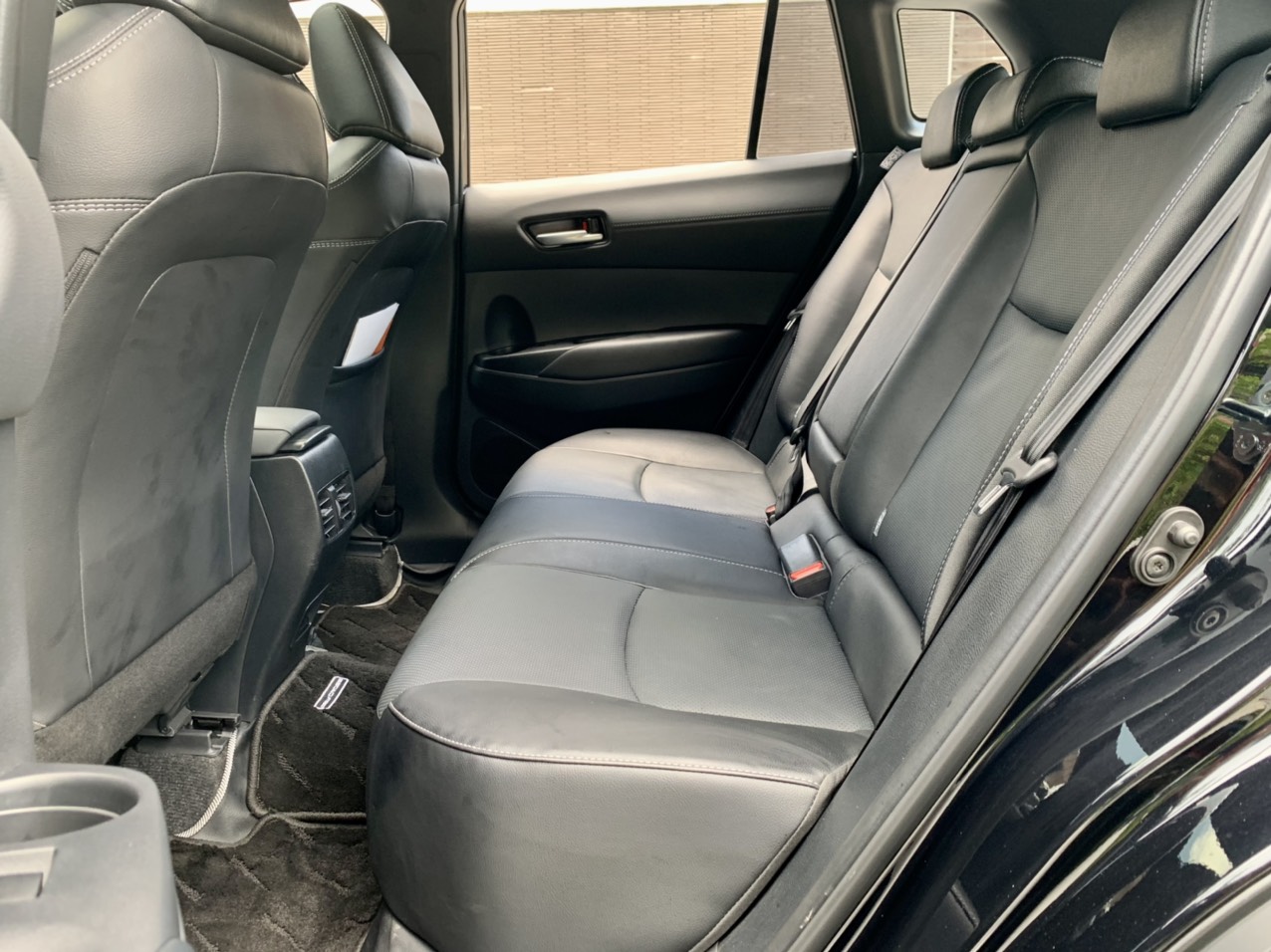 Toyota Corolla Cross 1.8V 2022 màu đen biển Hà Nội (Đã bán)