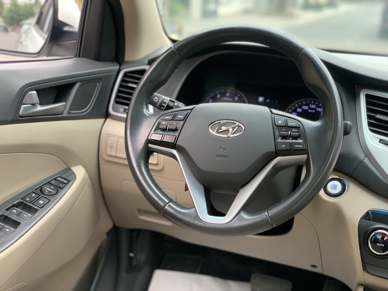 Hyundai Tucson 2.0ATH 2015 màu trắng (Đã bán)