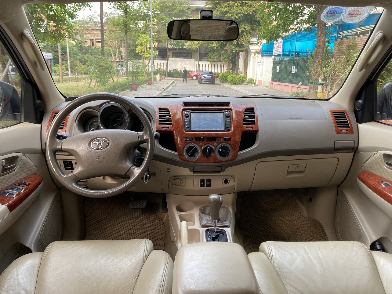 Toyota Fortuner SR5 2.7AT 4x4 2007 ĐKLĐ 2008 màu bạc (đã bán)