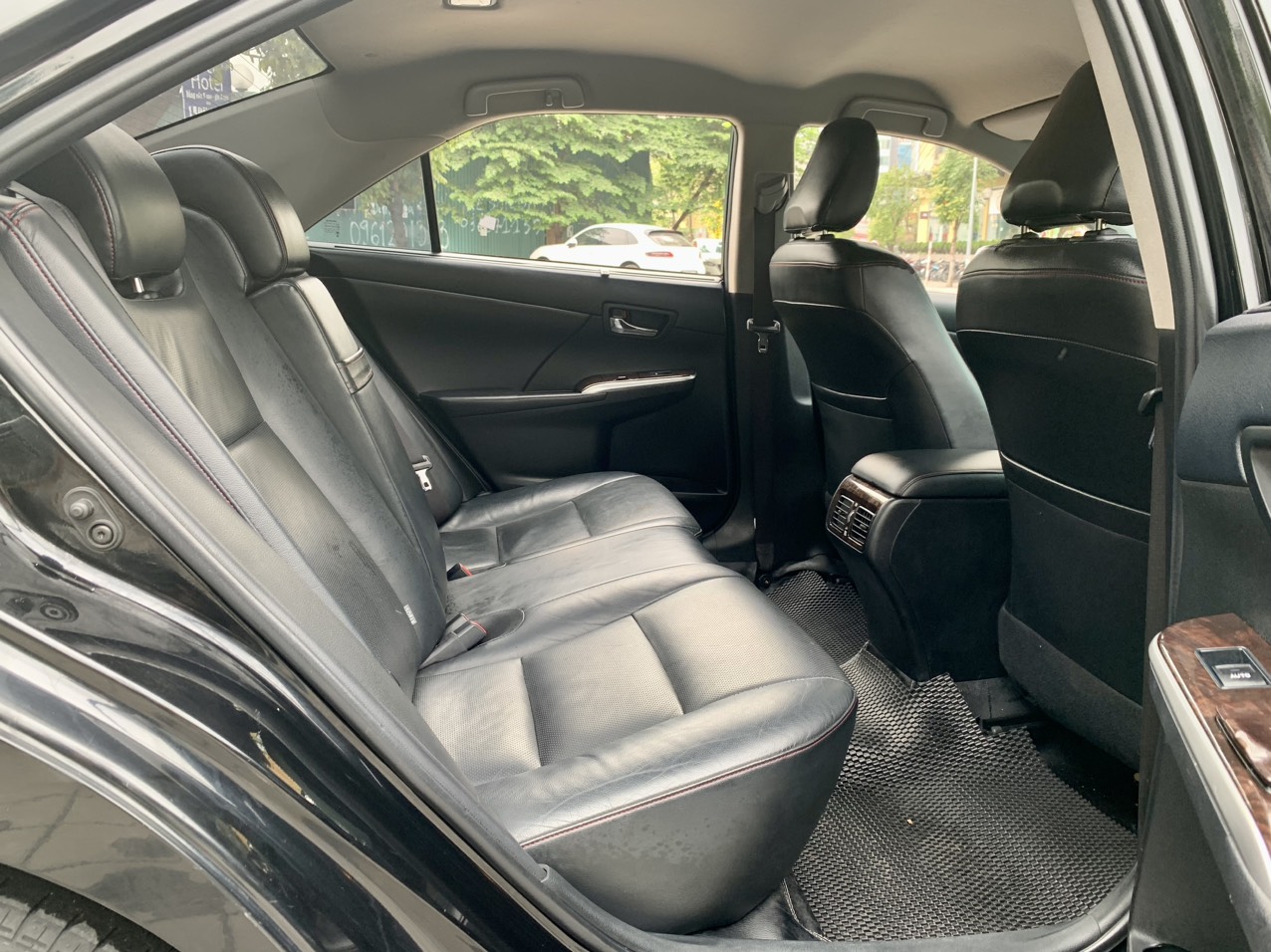 Toyota Camry 2.5Q 2016 màu đen (Đã bán)