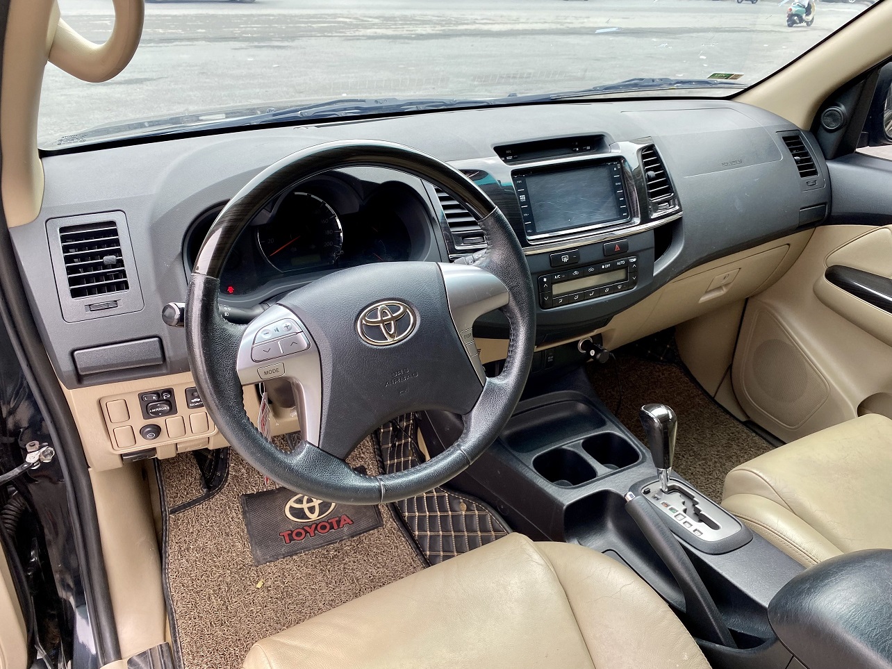 Toyota Fortuner 2.7V 4x2 2015 (đã bán)