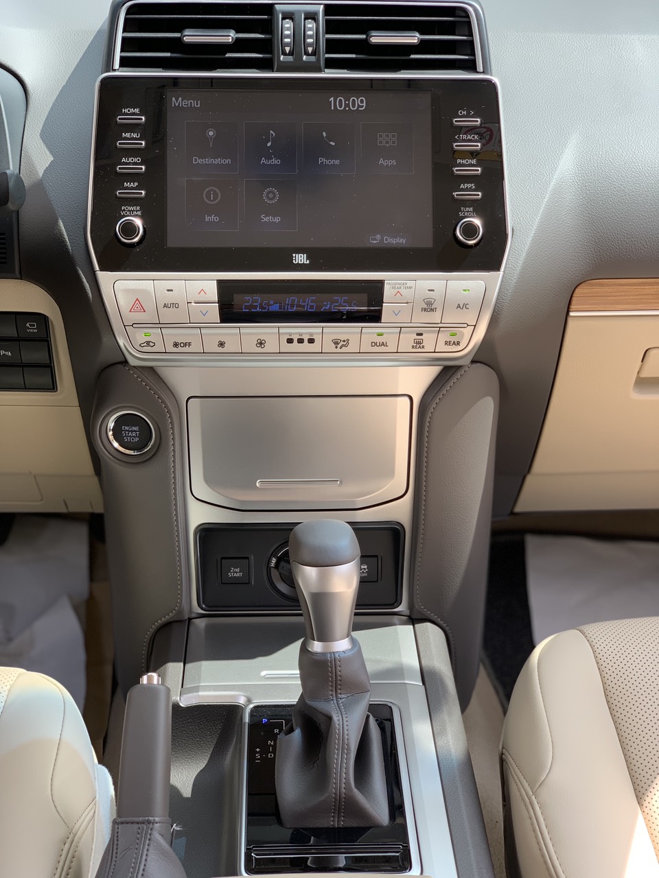 Toyota Land Cruiser Prado 2.7L 2021 màu trắng (đã bán)