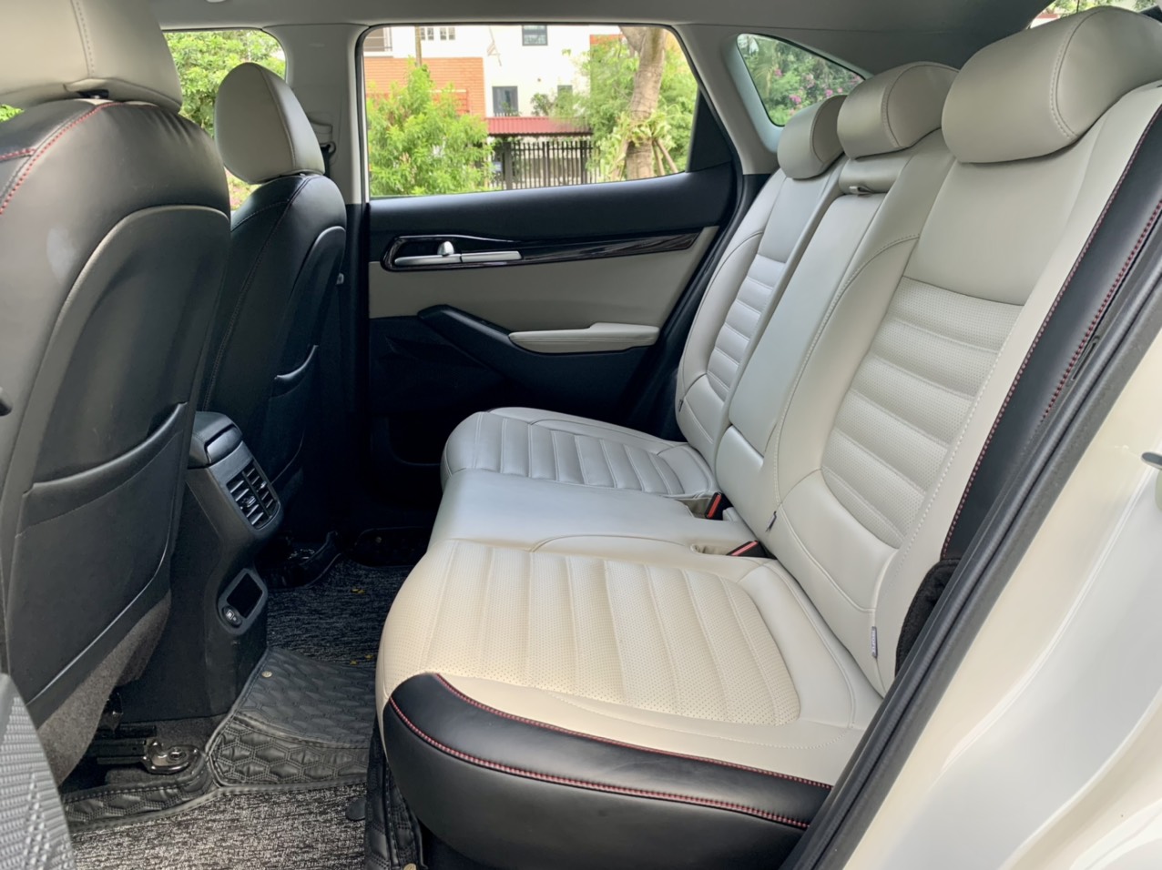 Kia Seltos 1.4 Preminum 2020 màu trắng (Đã bán)