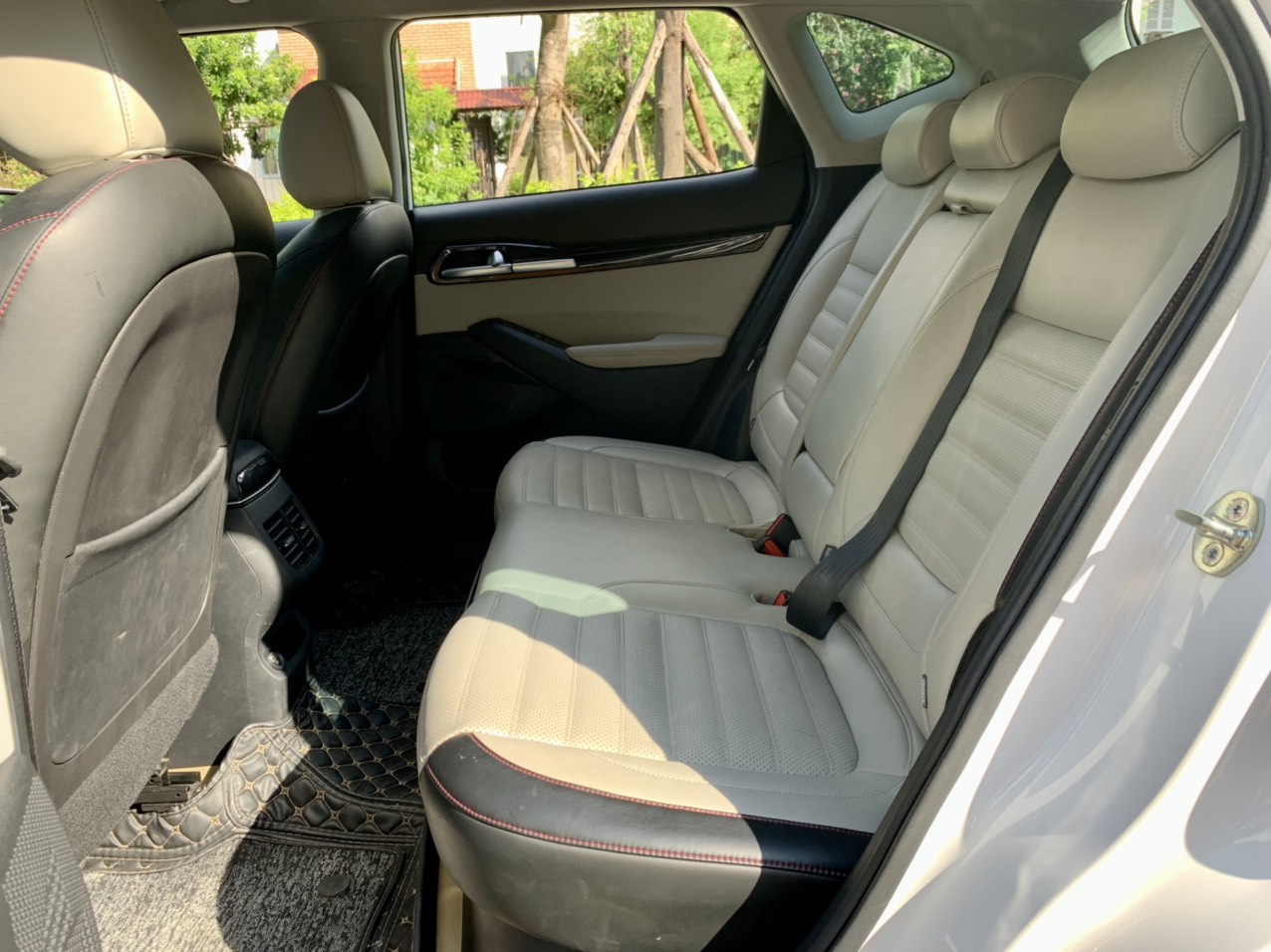 Kia Seltos 1.4 turbo Premium 2022 màu trắng (đã bán)