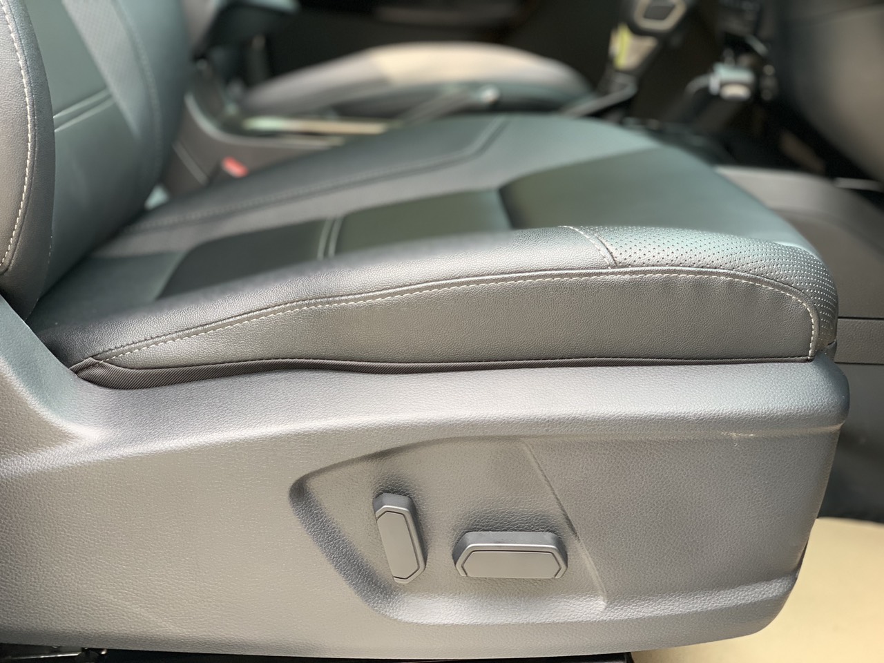 Ford Everest Titanium 2.0L 4x2 AT 2022 (đã bán)