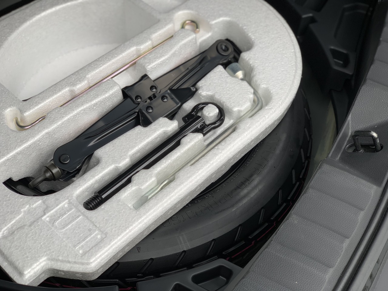 Toyota Corolla Cross 1.8V 2022 màu đen biển tỉnh (Đã bán)