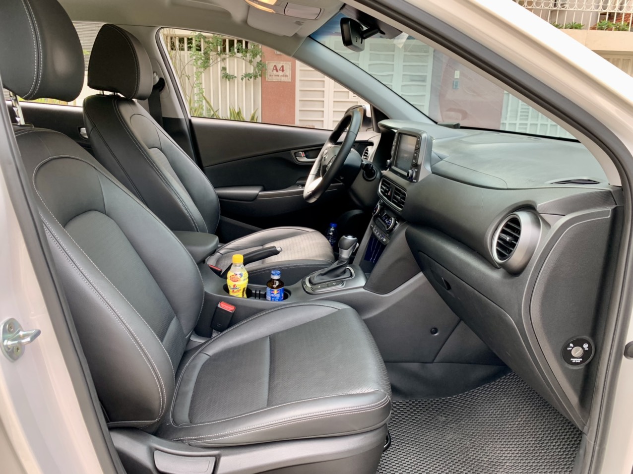 Hyundai Kona 2.0ATH 2020 màu trắng (Đã bán)