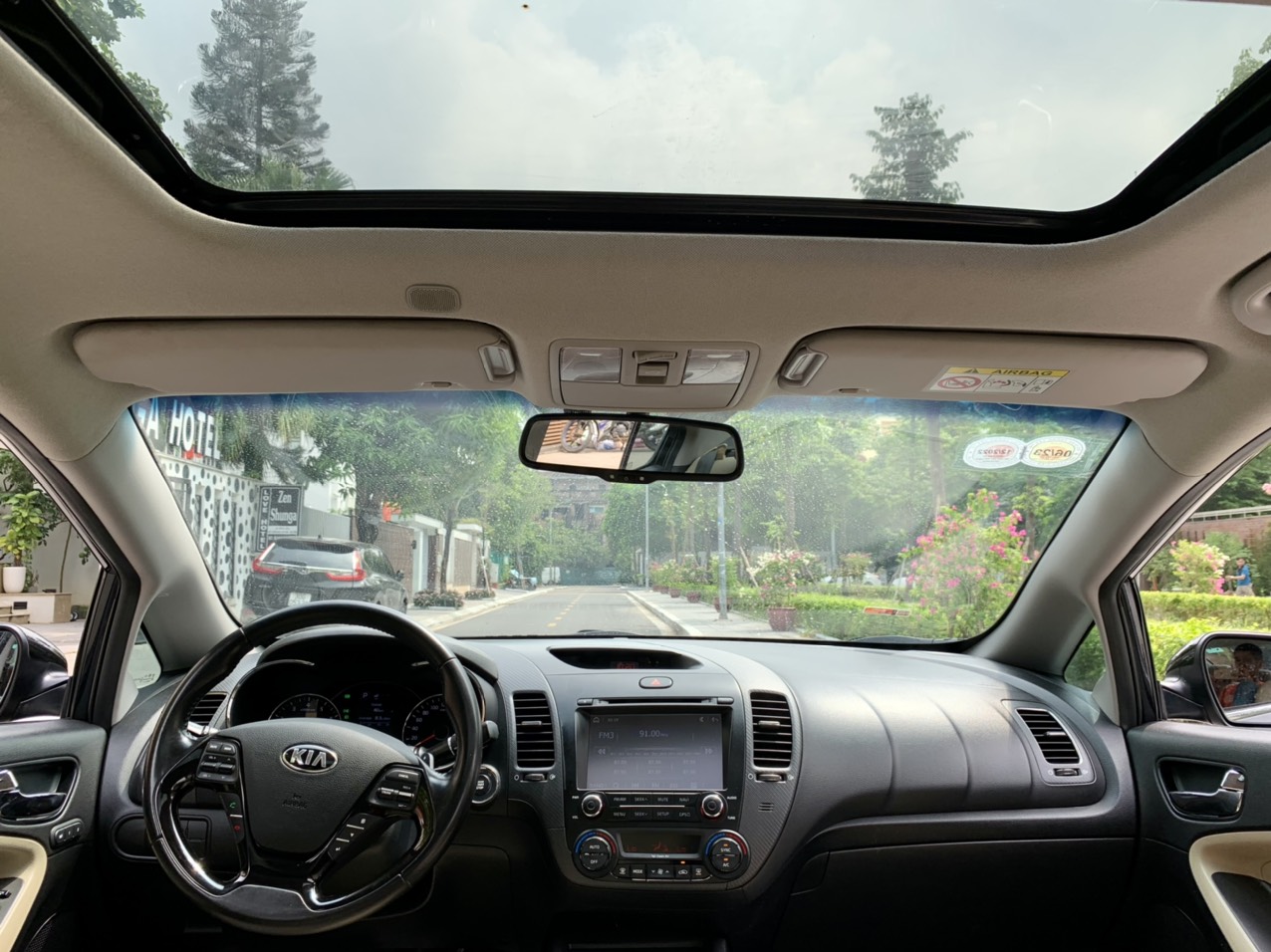 Kia Cerato 1.6AT 2017 màu đen (Đã bán)