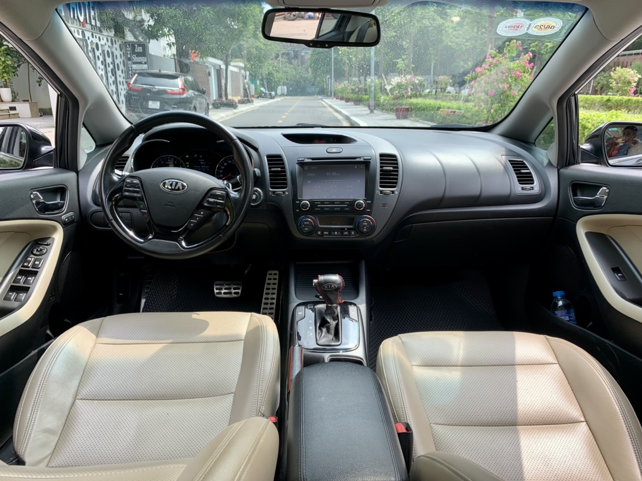 Kia Cerato 1.6AT 2017 màu đen (Đã bán)