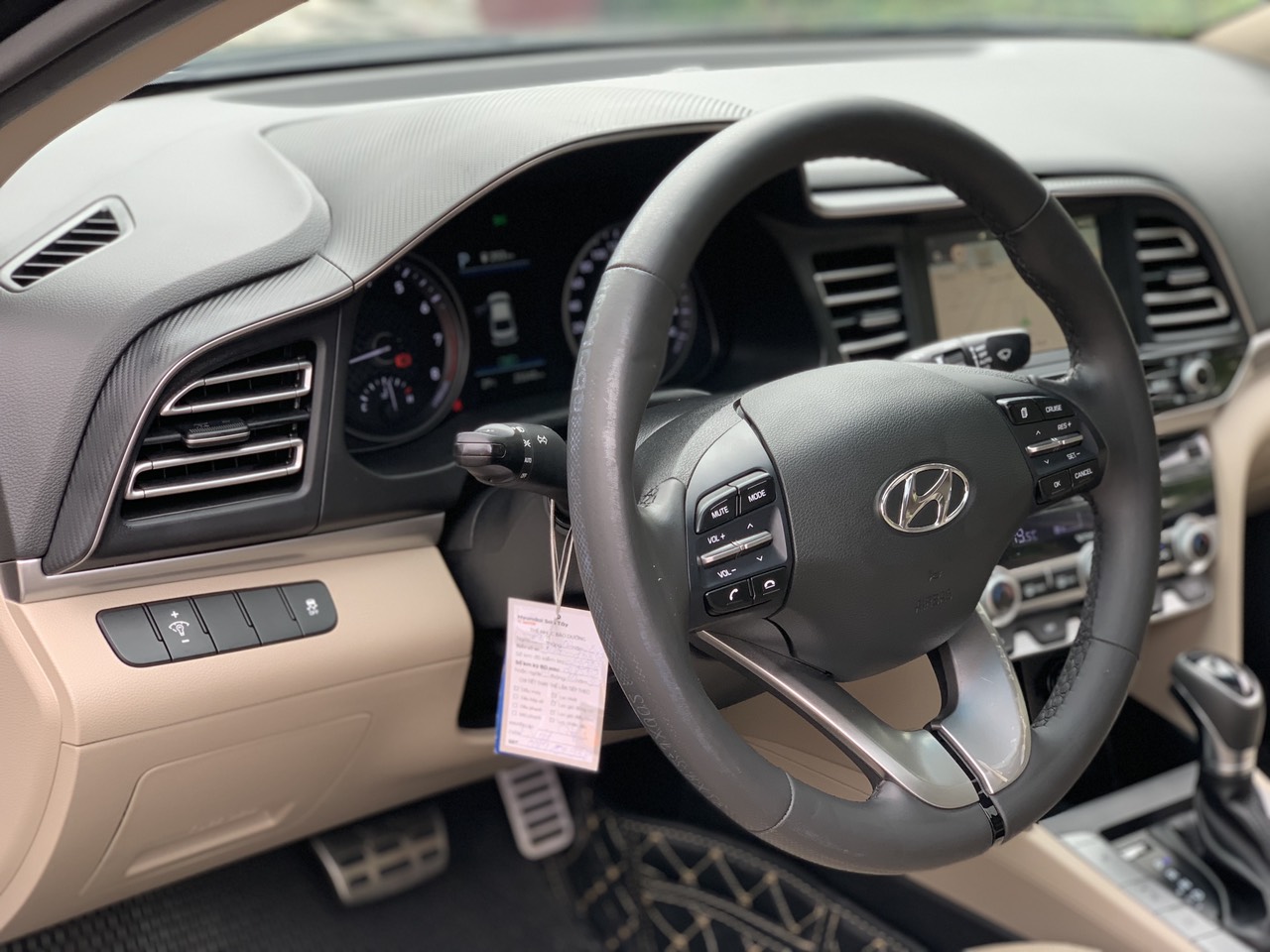 Hyundai Elantra 2.0AT 2020 màu đen (Đã bán)