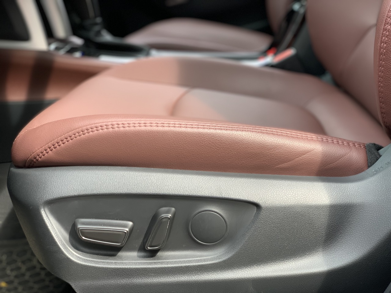 Toyota Corolla Cross 1.8V 2021 màu đen (Đã bán)